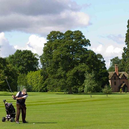 Walwyn Court Barns Villa เลดบรี ภายนอก รูปภาพ