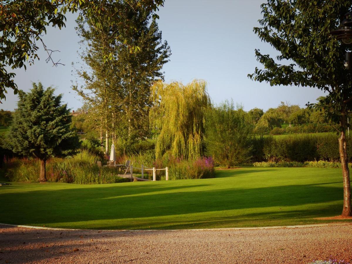 Walwyn Court Barns Villa เลดบรี ภายนอก รูปภาพ