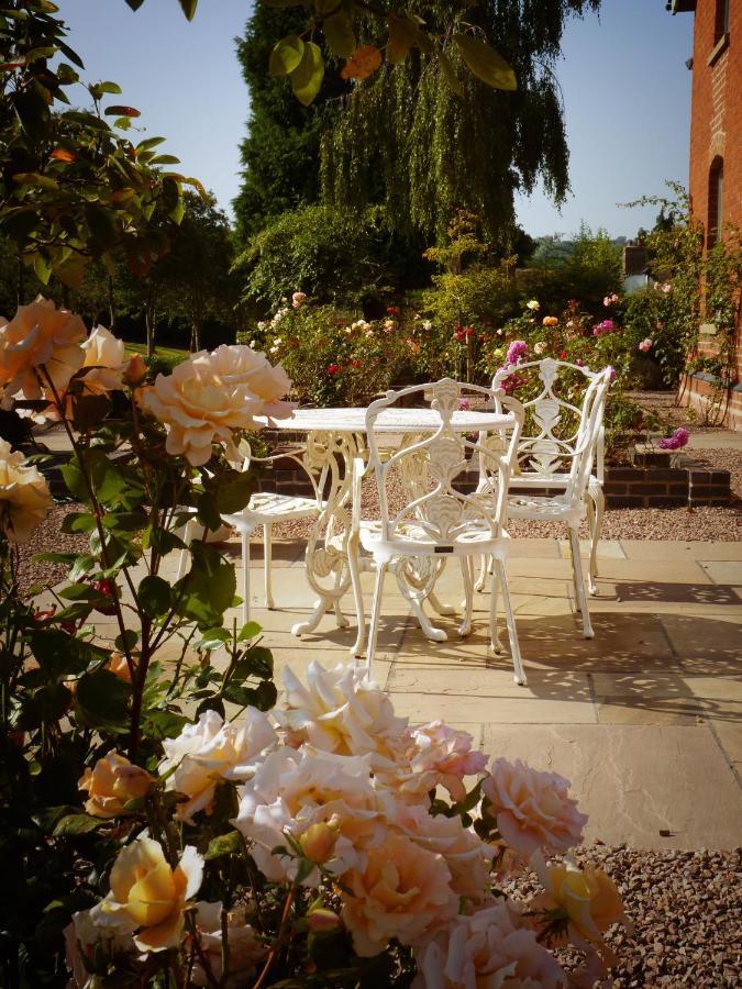 Walwyn Court Barns Villa เลดบรี ภายนอก รูปภาพ