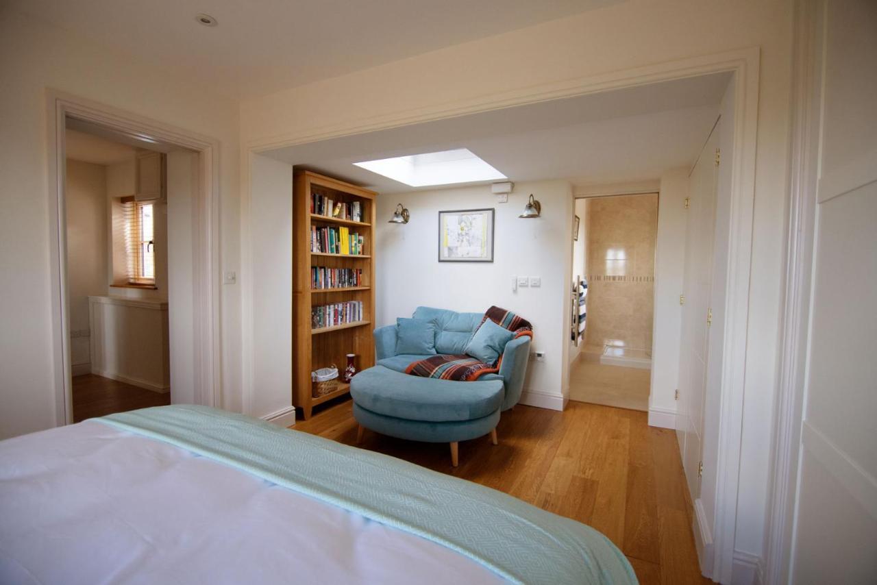 Walwyn Court Barns Villa เลดบรี ภายนอก รูปภาพ