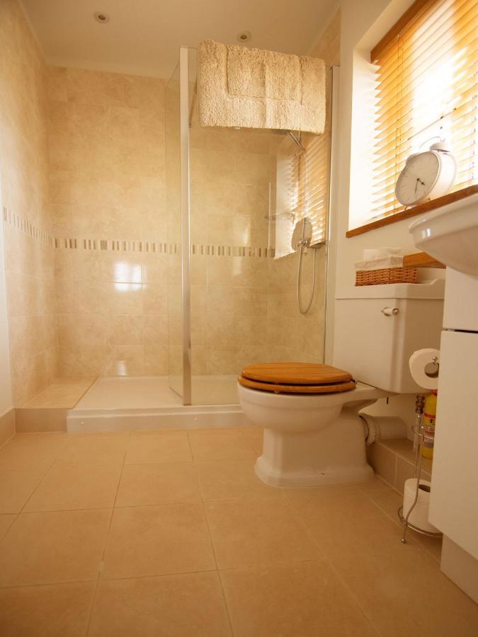 Walwyn Court Barns Villa เลดบรี ภายนอก รูปภาพ