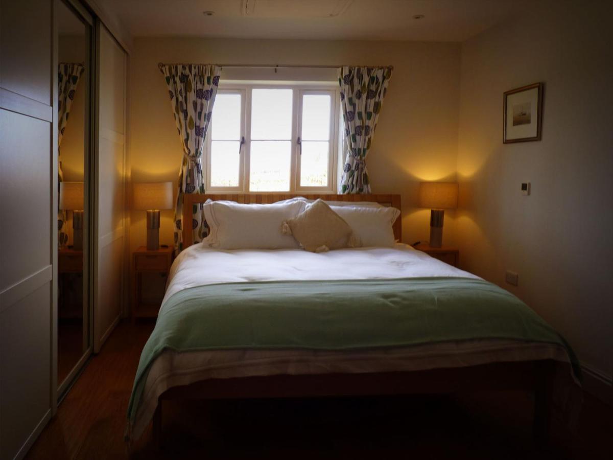 Walwyn Court Barns Villa เลดบรี ภายนอก รูปภาพ