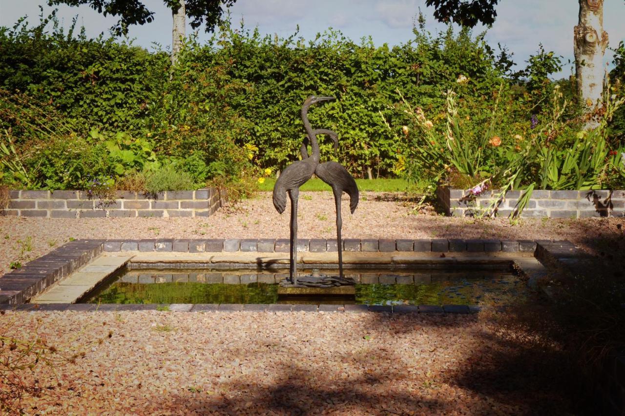 Walwyn Court Barns Villa เลดบรี ภายนอก รูปภาพ